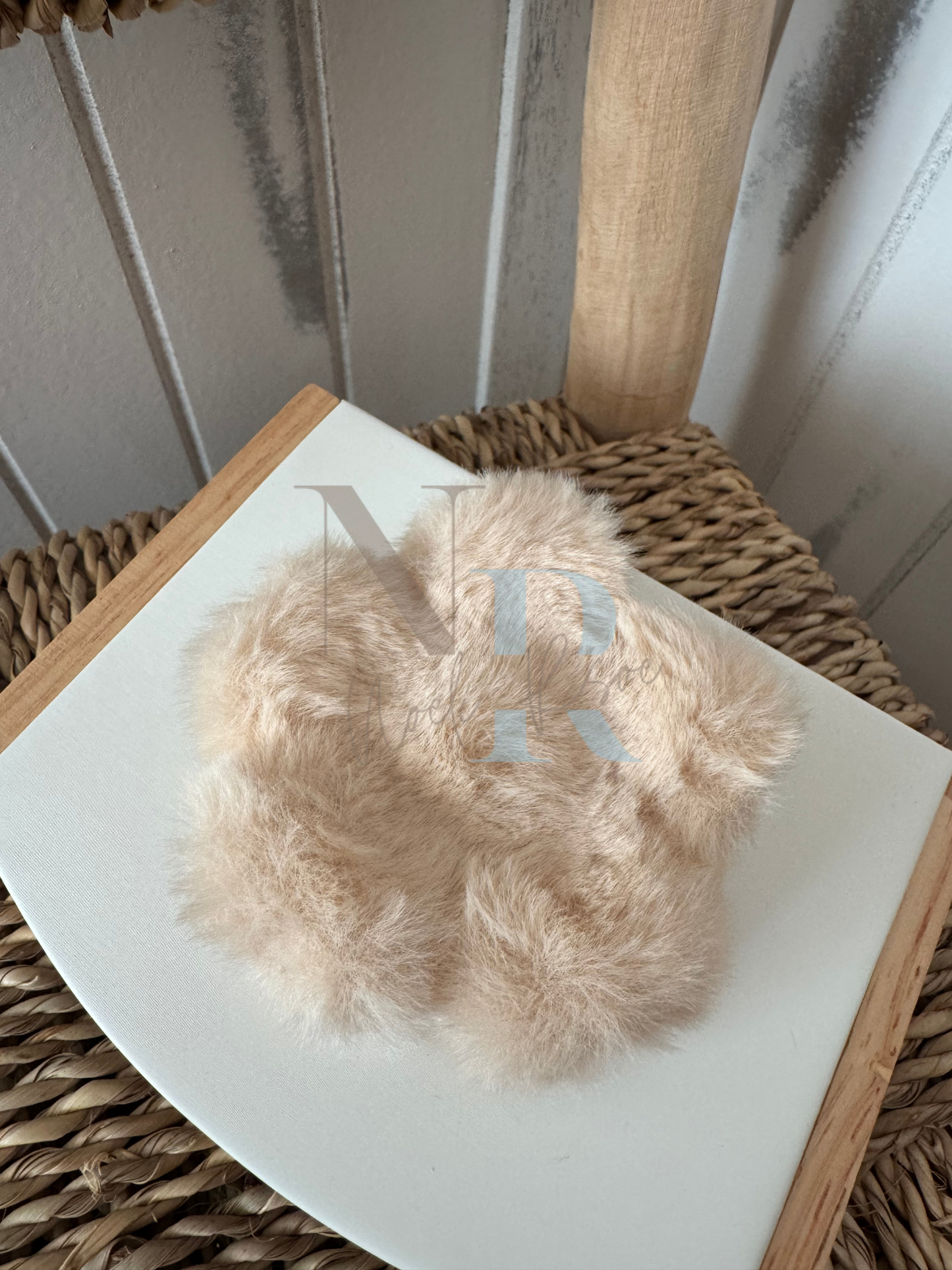 Pinza Pelo - Piel Sintética